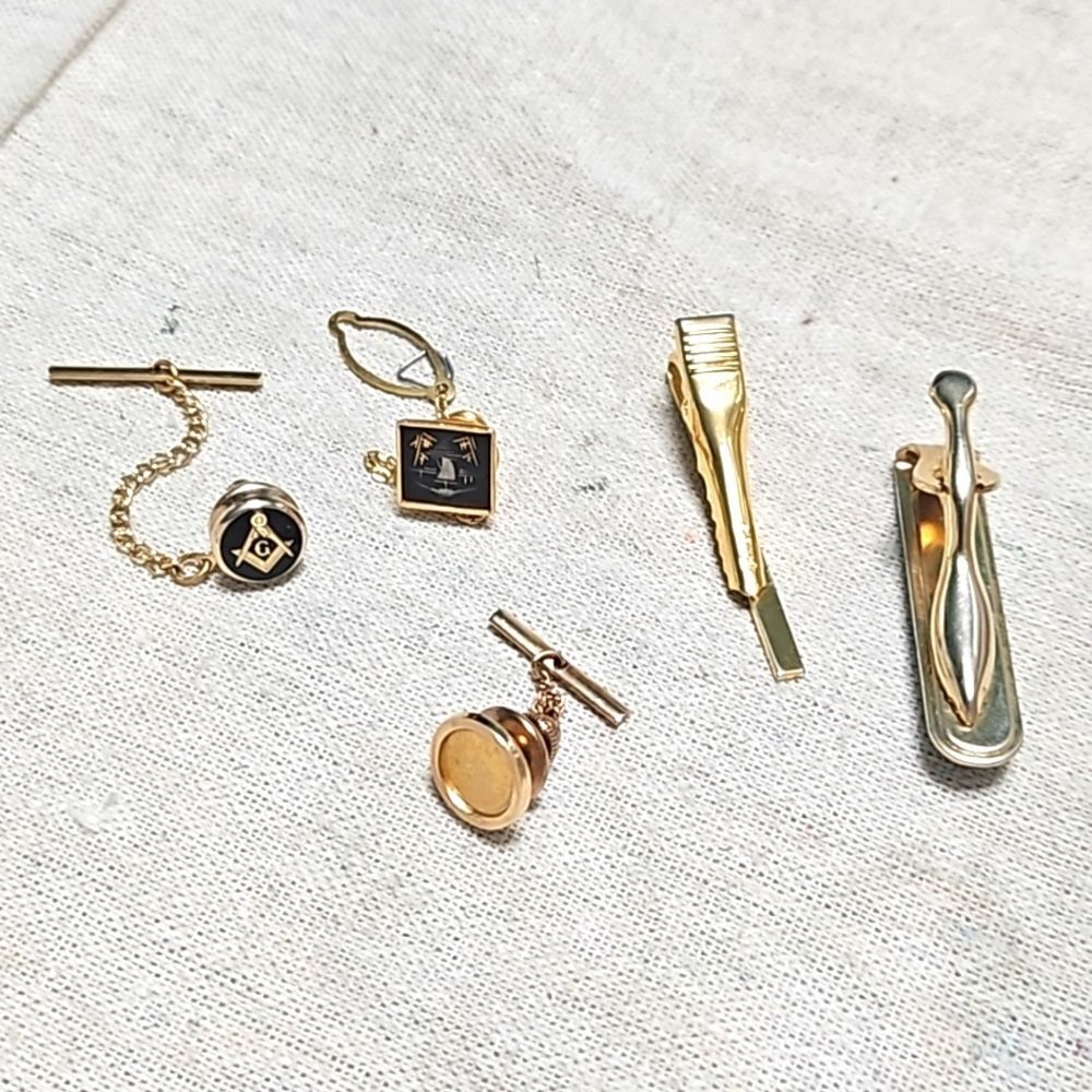 Vintage MCM Mens Tie Tack Bar Lot 5 Pins Signed Amita Swank Japan